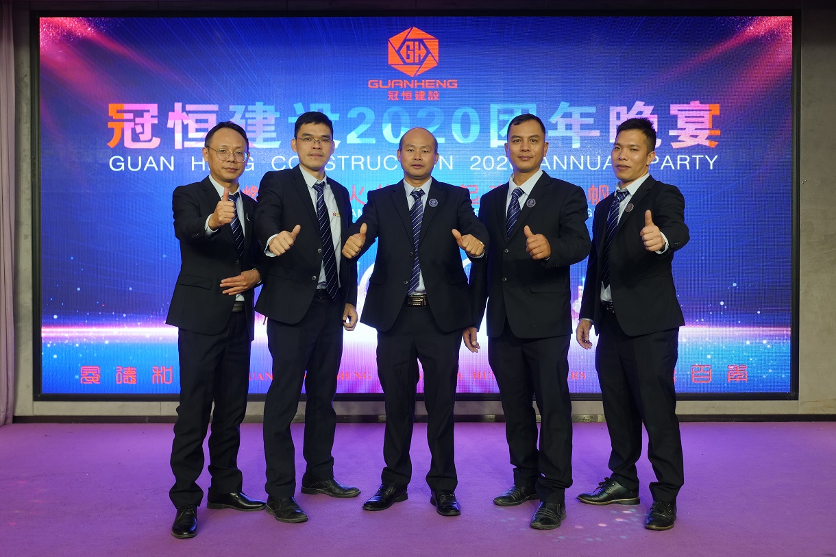 點(diǎn)燃理想火焰、揚(yáng)起奮斗風(fēng)帆！