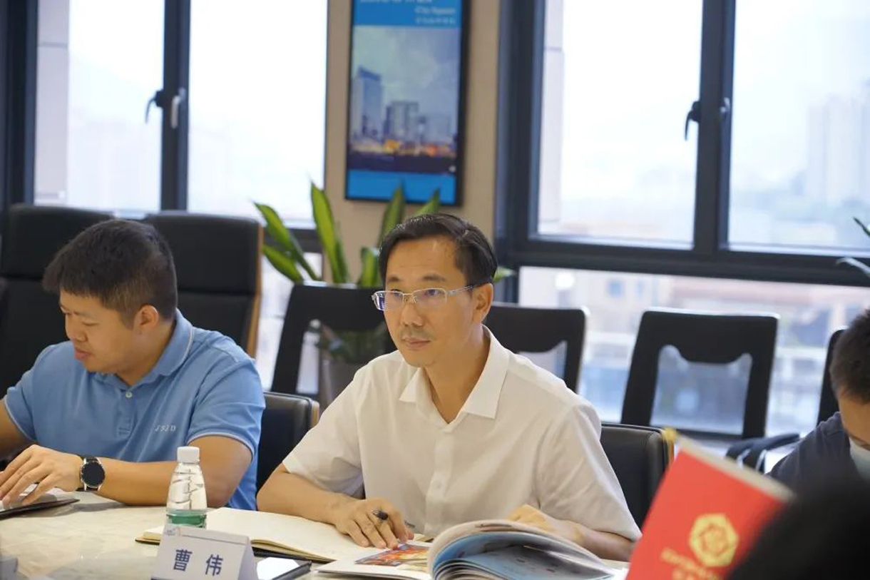 熱烈歡迎住建局領(lǐng)導(dǎo)蒞臨我司調(diào)研