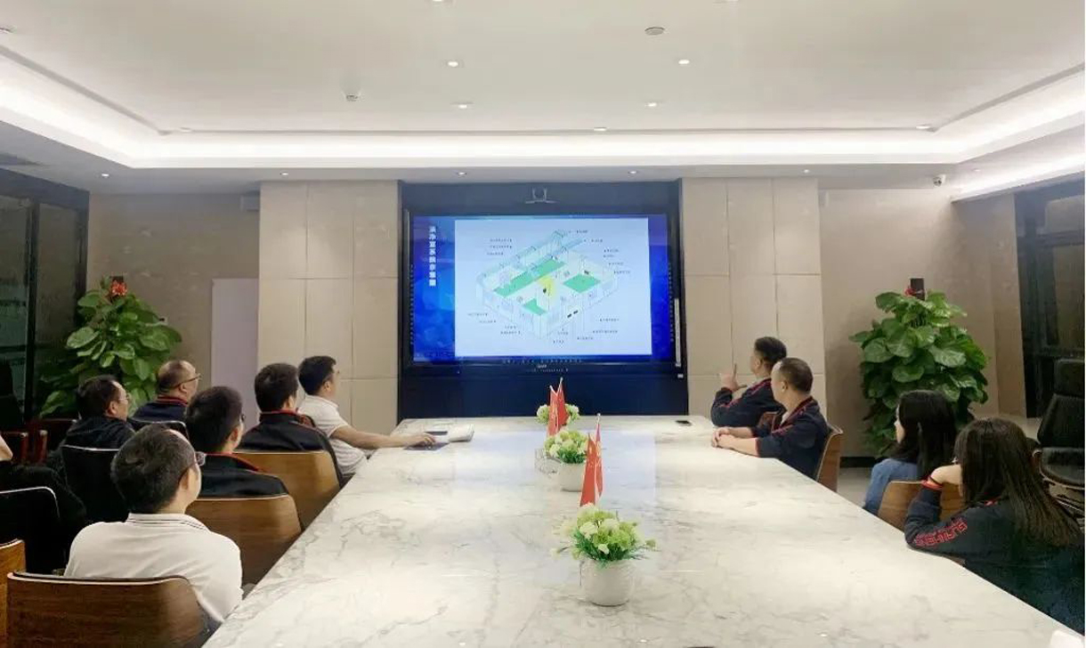 拓展專業(yè)知識(shí)，提升業(yè)務(wù)能力。