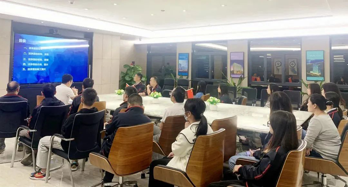 拓展專業(yè)知識(shí)，提升業(yè)務(wù)能力。